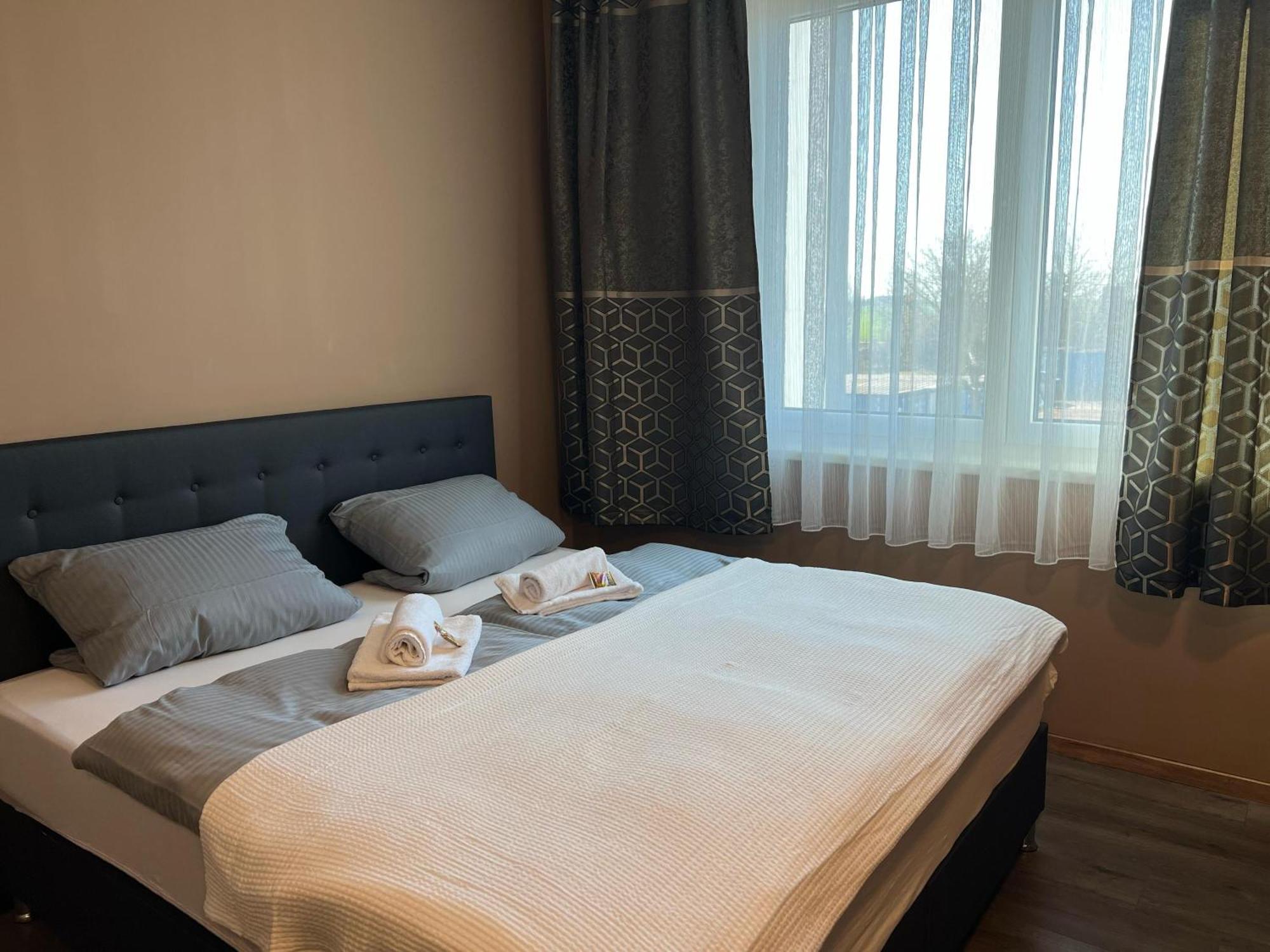 Pension Sara Magdeburg Bagian luar foto